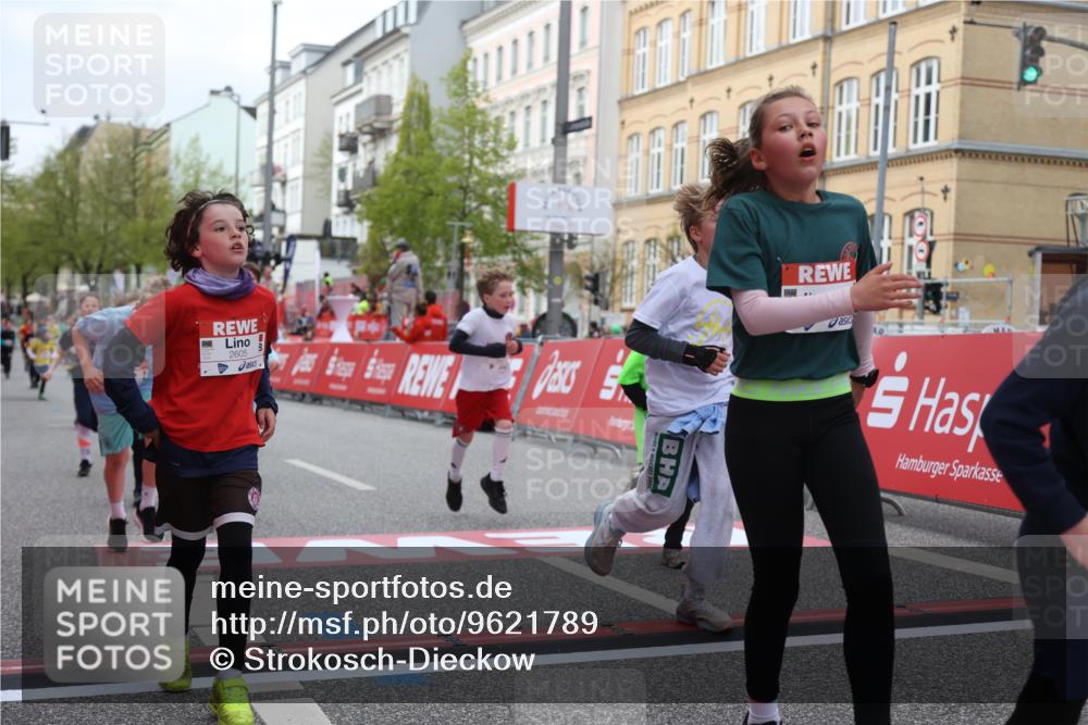 25.04.2026 - Das Zehntel Strokosch-Dieckow http://msf.ph/oto/9621789 25.04.2026 08:52:33 Ziel 1140, 1222, 1225, 1308, 1326, 1514, 1628, 1633, 1847, 2036, 2241, 2453, 2601, 2605, 2618, 2643, 2648, 2684, 2890, 2909, 2925, 3078, 3110, 3134, 3397, 4045 meine-sportfotos.de