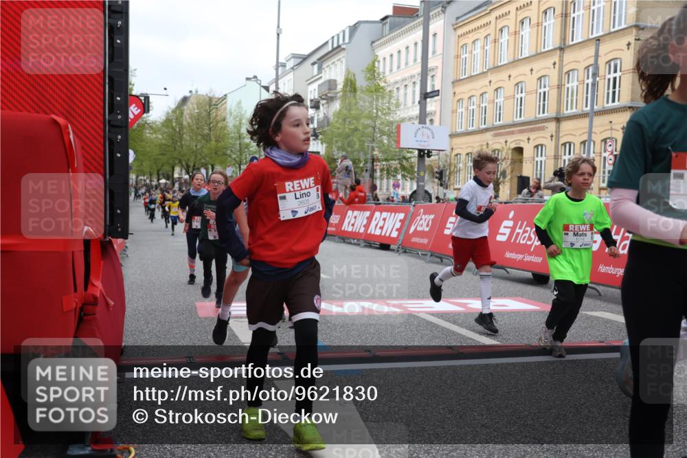 25.04.2026 - Das Zehntel Strokosch-Dieckow http://msf.ph/oto/9621830 25.04.2026 08:52:33 Ziel 1140, 1222, 1225, 1308, 1326, 1514, 1628, 1633, 1847, 2036, 2241, 2453, 2601, 2605, 2618, 2643, 2648, 2684, 2890, 2909, 2925, 3078, 3110, 3134, 3397, 4045 meine-sportfotos.de