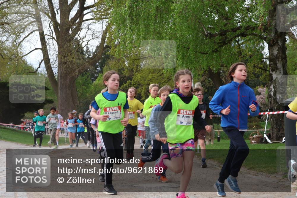 25.04.2026 - Das Zehntel Zöllner http://msf.ph/oto/9621869 25.04.2026 07:40:28 Laufen 1922, 3214, 3249 meine-sportfotos.de