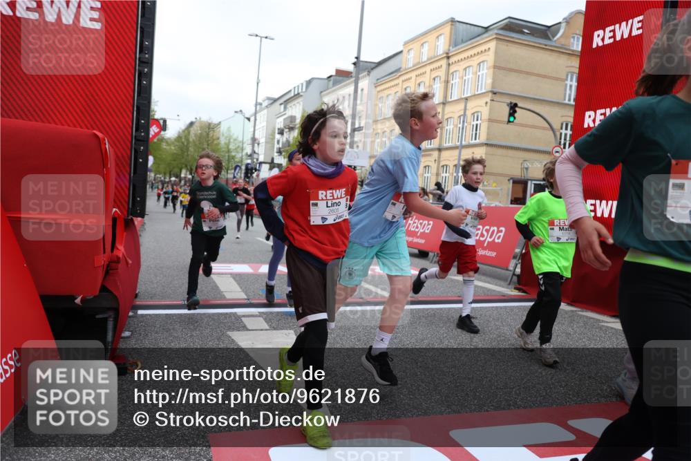 25.04.2026 - Das Zehntel Strokosch-Dieckow http://msf.ph/oto/9621876 25.04.2026 08:52:34 Ziel 1140, 1225, 1308, 1326, 1514, 1628, 1631, 1633, 1730, 2036, 2241, 2453, 2601, 2605, 2643, 2648, 2684, 2890, 2909, 2925, 3078, 3110, 3134, 3397, 4045 meine-sportfotos.de