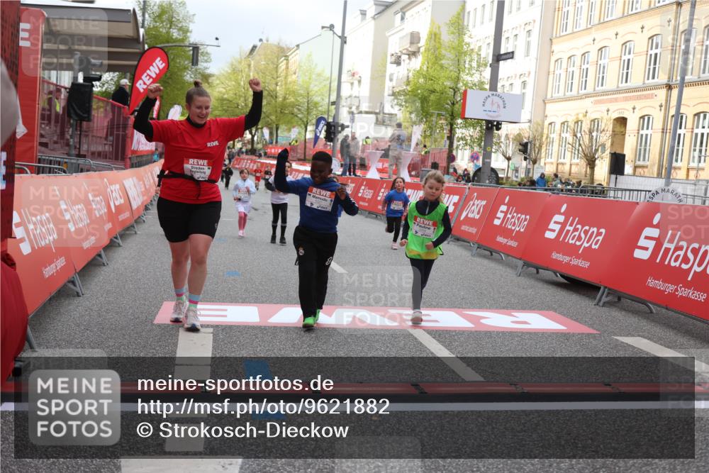 25.04.2026 - Das Zehntel Strokosch-Dieckow http://msf.ph/oto/9621882 25.04.2026 09:14:17 Ziel 3269, 3440 meine-sportfotos.de