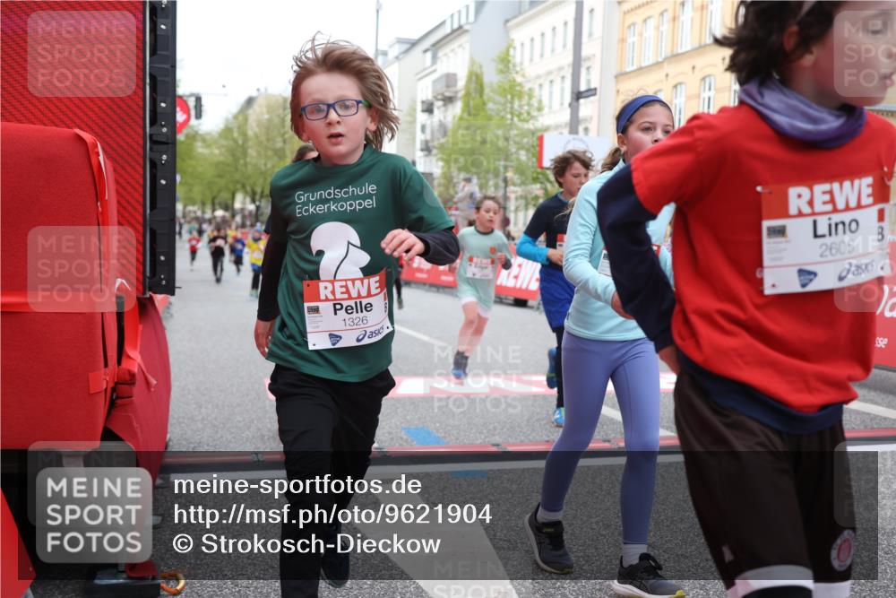 25.04.2026 - Das Zehntel Strokosch-Dieckow http://msf.ph/oto/9621904 25.04.2026 08:52:35 Ziel 1140, 1225, 1326, 1514, 1628, 1631, 1633, 1730, 2021, 2036, 2241, 2453, 2601, 2605, 2643, 2648, 2684, 2810, 2890, 3078, 3110, 3134, 3397 meine-sportfotos.de