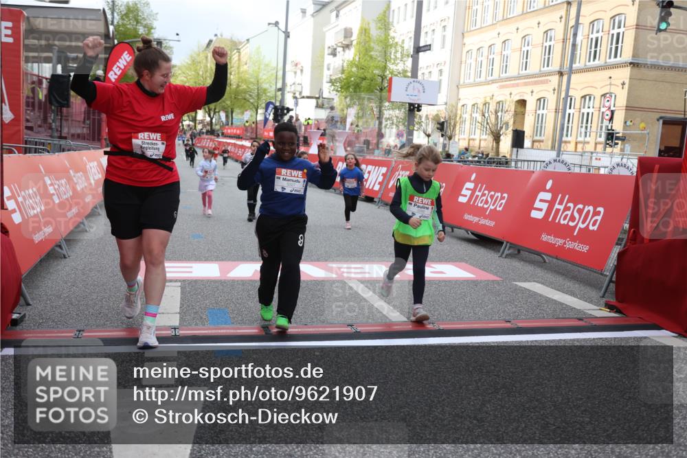25.04.2026 - Das Zehntel Strokosch-Dieckow http://msf.ph/oto/9621907 25.04.2026 09:14:18 Ziel 2096, 2109, 3269, 3440, 3475 meine-sportfotos.de