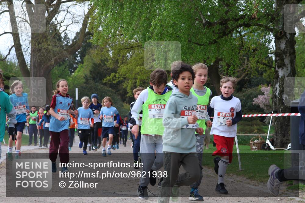 25.04.2026 - Das Zehntel Zöllner http://msf.ph/oto/9621938 25.04.2026 07:40:34 Laufen 1122, 1108, 08 meine-sportfotos.de