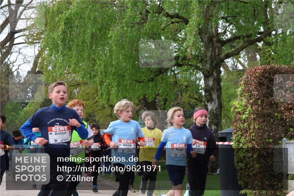 25.04.2026 - Das Zehntel Zöllner http://msf.ph/oto/9621971 25.04.2026 07:40:37 Laufen 1117, 3190, 1185, 1197, 4037 meine-sportfotos.de