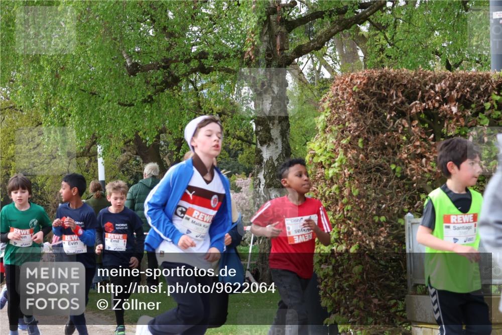 25.04.2026 - Das Zehntel Zöllner http://msf.ph/oto/9622064 25.04.2026 07:40:43 Laufen 3677, 3167, 0250 meine-sportfotos.de