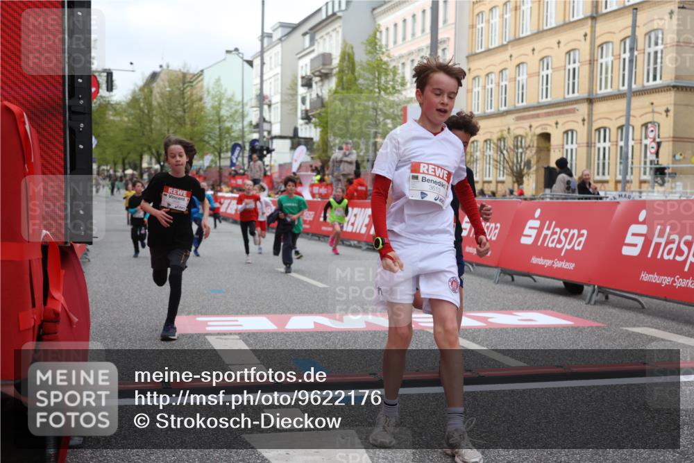 25.04.2026 - Das Zehntel Strokosch-Dieckow http://msf.ph/oto/9622176 25.04.2026 08:52:41 Ziel 1030, 1149, 1631, 1730, 2021, 2451, 2623, 2673, 2680, 2810, 2886, 2990, 3078, 3110, 3134, 3613, 3654, 3830, 3969, 4047 meine-sportfotos.de