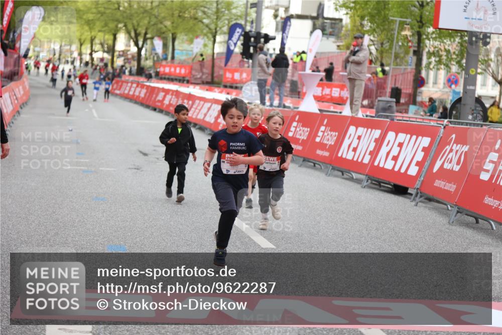 25.04.2026 - Das Zehntel Strokosch-Dieckow http://msf.ph/oto/9622287 25.04.2026 09:14:27 Ziel 1810, 3463, 3869 meine-sportfotos.de