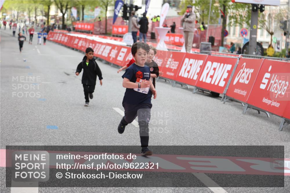 25.04.2026 - Das Zehntel Strokosch-Dieckow http://msf.ph/oto/9622321 25.04.2026 09:14:27 Ziel 1810, 3463, 3869 meine-sportfotos.de