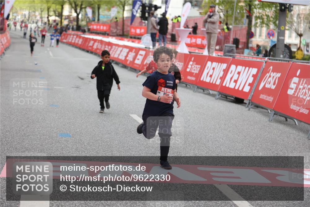 25.04.2026 - Das Zehntel Strokosch-Dieckow http://msf.ph/oto/9622330 25.04.2026 09:14:28 Ziel 1775, 1776, 1810, 3463 meine-sportfotos.de