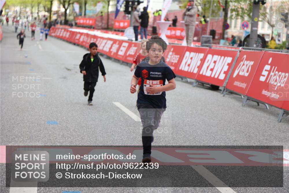 25.04.2026 - Das Zehntel Strokosch-Dieckow http://msf.ph/oto/9622339 25.04.2026 09:14:28 Ziel 1775, 1776, 1810, 3463 meine-sportfotos.de