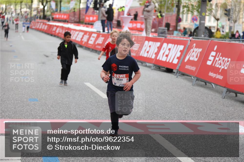25.04.2026 - Das Zehntel Strokosch-Dieckow http://msf.ph/oto/9622354 25.04.2026 09:14:28 Ziel 1775, 1776, 1810, 3463 meine-sportfotos.de