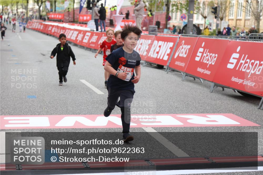 25.04.2026 - Das Zehntel Strokosch-Dieckow http://msf.ph/oto/9622363 25.04.2026 09:14:28 Ziel 1775, 1776, 1810, 3463 meine-sportfotos.de