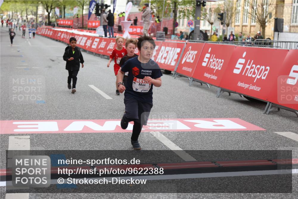 25.04.2026 - Das Zehntel Strokosch-Dieckow http://msf.ph/oto/9622388 25.04.2026 09:14:28 Ziel 1775, 1776, 1810, 3463 meine-sportfotos.de