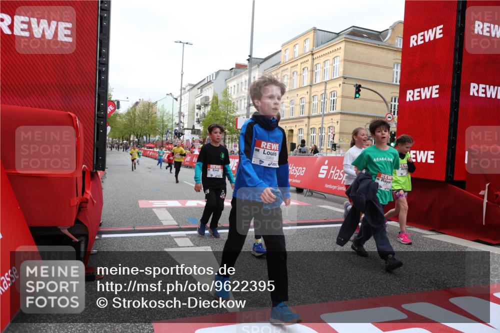 25.04.2026 - Das Zehntel Strokosch-Dieckow http://msf.ph/oto/9622395 25.04.2026 08:52:45 Ziel 1030, 1149, 1710, 1769, 2300, 2451, 2673, 2680, 2746, 2870, 2873, 2886, 2901, 2990, 3249, 3512, 3533, 3613, 3654, 3691, 3707, 3811, 3830, 3969, 4047 meine-sportfotos.de