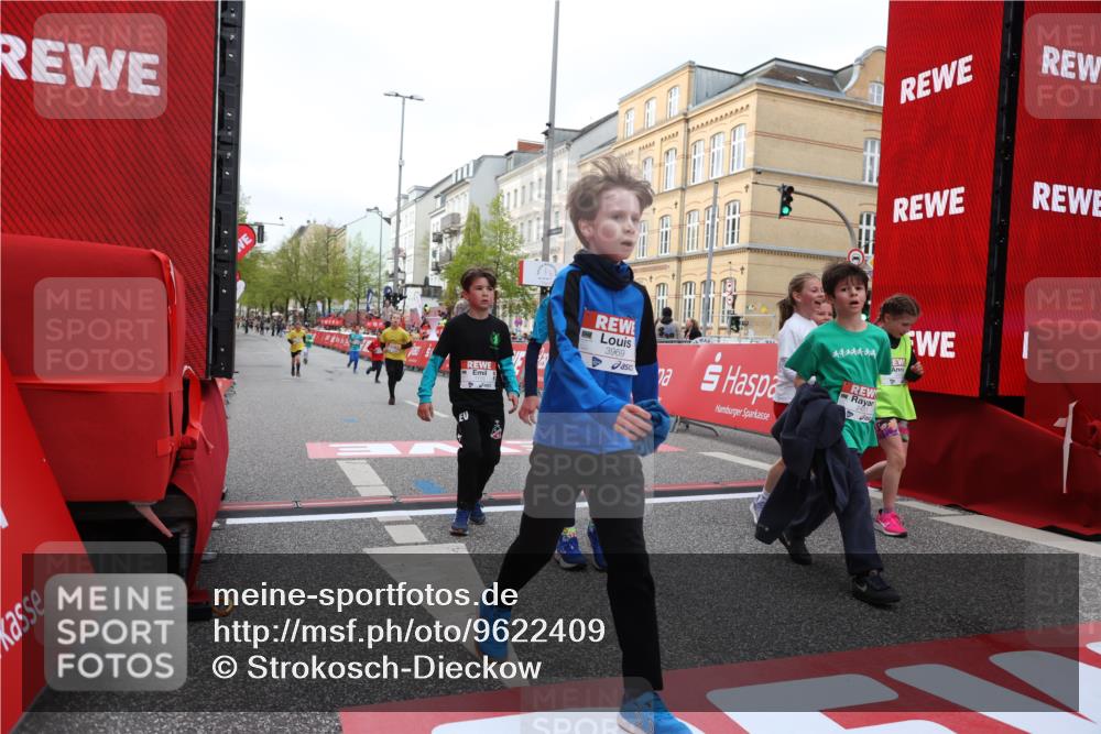 25.04.2026 - Das Zehntel Strokosch-Dieckow http://msf.ph/oto/9622409 25.04.2026 08:52:45 Ziel 1030, 1149, 1710, 1769, 2300, 2451, 2673, 2680, 2746, 2870, 2873, 2886, 2901, 2990, 3249, 3512, 3533, 3613, 3654, 3691, 3707, 3811, 3830, 3969, 4047 meine-sportfotos.de
