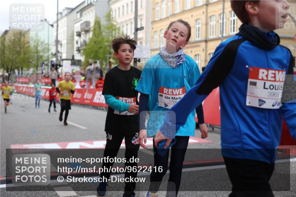 25.04.2026 - Das Zehntel Strokosch-Dieckow http://msf.ph/oto/9622416 25.04.2026 08:52:45 Ziel 1030, 1149, 1710, 1769, 2300, 2451, 2673, 2680, 2746, 2870, 2873, 2886, 2901, 2990, 3249, 3512, 3533, 3613, 3654, 3691, 3707, 3811, 3830, 3969, 4047 meine-sportfotos.de