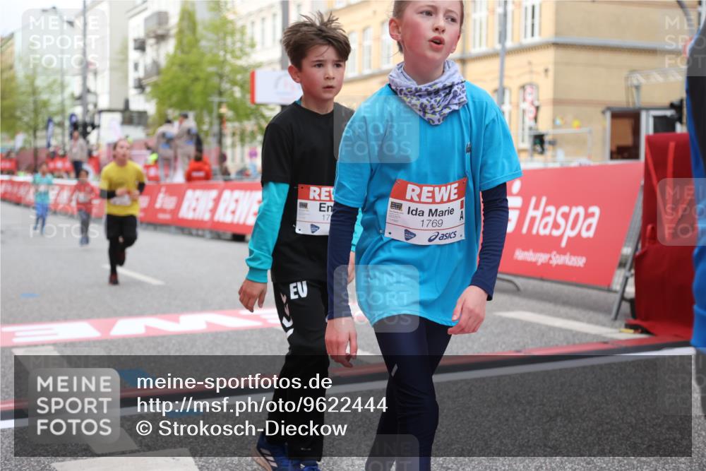 25.04.2026 - Das Zehntel Strokosch-Dieckow http://msf.ph/oto/9622444 25.04.2026 08:52:45 Ziel 1030, 1149, 1710, 1769, 2300, 2451, 2673, 2680, 2746, 2870, 2873, 2886, 2901, 2990, 3249, 3512, 3533, 3613, 3654, 3691, 3707, 3811, 3830, 3969, 4047 meine-sportfotos.de