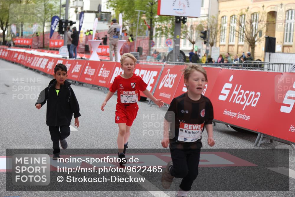 25.04.2026 - Das Zehntel Strokosch-Dieckow http://msf.ph/oto/9622465 25.04.2026 09:14:30 Ziel 1775, 1776, 1780, 1810, 3463 meine-sportfotos.de
