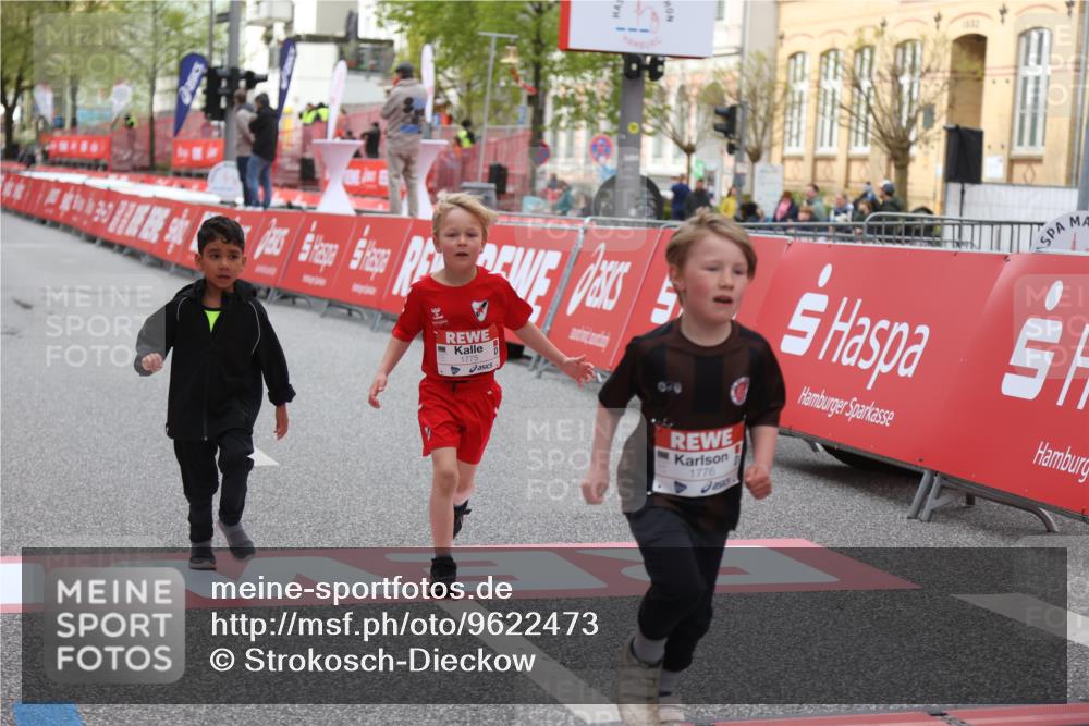 25.04.2026 - Das Zehntel Strokosch-Dieckow http://msf.ph/oto/9622473 25.04.2026 09:14:30 Ziel 1775, 1776, 1780, 1810, 3463 meine-sportfotos.de