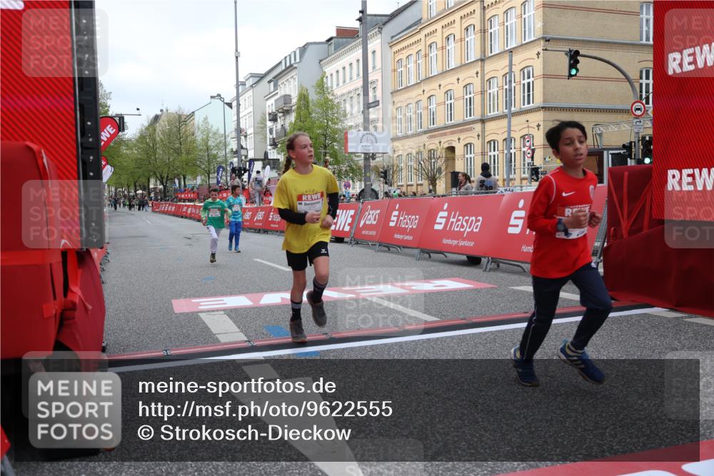 25.04.2026 - Das Zehntel Strokosch-Dieckow http://msf.ph/oto/9622555 25.04.2026 08:52:50 Ziel 1367, 1710, 1769, 1789, 2300, 2307, 2495, 2746, 2797, 2870, 2871, 2873, 2877, 2884, 2901, 3112, 3164, 3167, 3175, 3249, 3348, 3380, 3423, 3512, 3533, 3691, 3707, 3811, 4037 meine-sportfotos.de