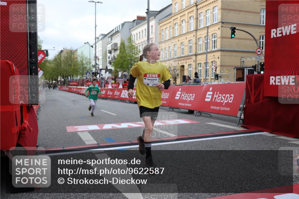25.04.2026 - Das Zehntel Strokosch-Dieckow http://msf.ph/oto/9622587 25.04.2026 08:52:51 Ziel 1367, 1789, 2307, 2325, 2495, 2746, 2785, 2797, 2871, 2873, 2877, 2884, 2901, 3112, 3164, 3167, 3175, 3348, 3380, 3423, 3512, 3533, 3691, 3707, 3811, 4037 meine-sportfotos.de