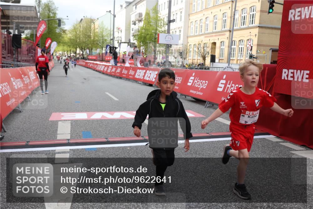 25.04.2026 - Das Zehntel Strokosch-Dieckow http://msf.ph/oto/9622641 25.04.2026 09:14:31 Ziel 1775, 1776, 1780, 1810, 3463 meine-sportfotos.de