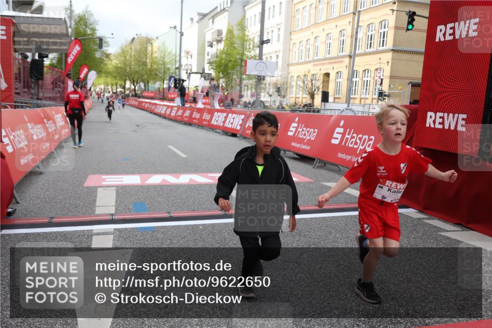 25.04.2026 - Das Zehntel Strokosch-Dieckow http://msf.ph/oto/9622650 25.04.2026 09:14:32 Ziel 1775, 1776, 1780, 1810 meine-sportfotos.de