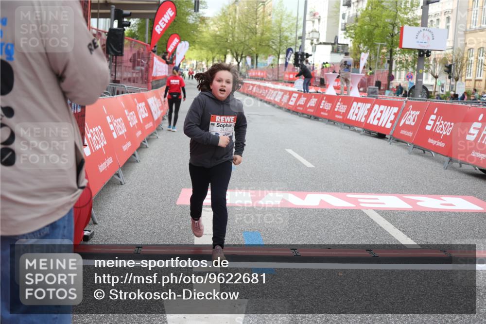 25.04.2026 - Das Zehntel Strokosch-Dieckow http://msf.ph/oto/9622681 25.04.2026 09:14:40 Ziel 2413 meine-sportfotos.de