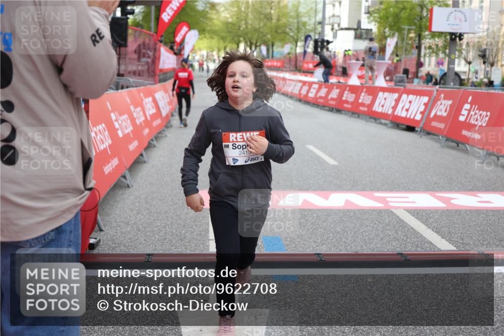 25.04.2026 - Das Zehntel Strokosch-Dieckow http://msf.ph/oto/9622708 25.04.2026 09:14:40 Ziel 2413 meine-sportfotos.de