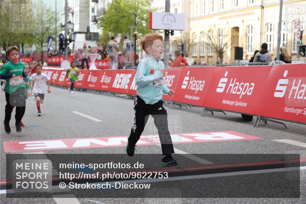 25.04.2026 - Das Zehntel Strokosch-Dieckow http://msf.ph/oto/9622753 25.04.2026 08:56:13 Ziel 1070, 1160, 1304, 1381, 1614, 1657, 1818, 2056, 2398, 2439, 2584, 2650, 2711, 2769, 2793, 3128, 3516, 3814, 3893 meine-sportfotos.de