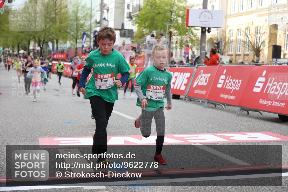 25.04.2026 - Das Zehntel Strokosch-Dieckow http://msf.ph/oto/9622778 25.04.2026 08:56:14 Ziel 1070, 1160, 1304, 1381, 1565, 1614, 1657, 2056, 2398, 2650, 2711, 2769, 2793, 3128, 3516, 3814, 3893 meine-sportfotos.de