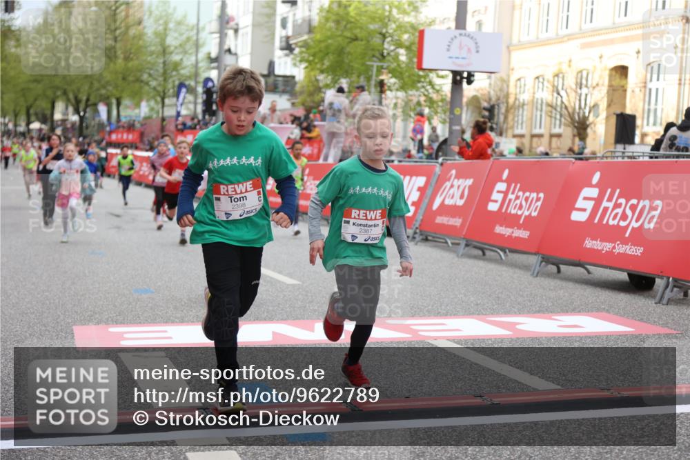25.04.2026 - Das Zehntel Strokosch-Dieckow http://msf.ph/oto/9622789 25.04.2026 08:56:14 Ziel 1070, 1160, 1304, 1381, 1565, 1614, 1657, 2056, 2398, 2650, 2711, 2769, 2793, 3128, 3516, 3814, 3893 meine-sportfotos.de