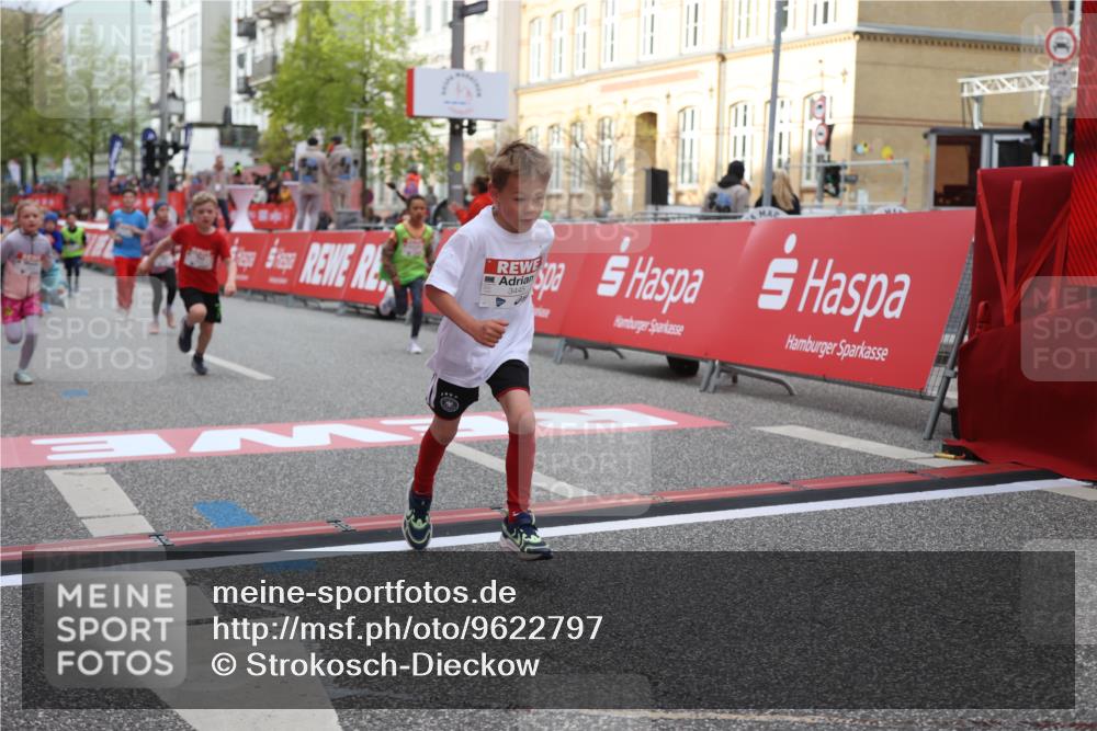 25.04.2026 - Das Zehntel Strokosch-Dieckow http://msf.ph/oto/9622797 25.04.2026 08:56:15 Ziel 1070, 1160, 1304, 1381, 1424, 1565, 1614, 1657, 1975, 2056, 2398, 2711, 2769, 2793, 3105, 3128, 3516, 3814, 3893 meine-sportfotos.de