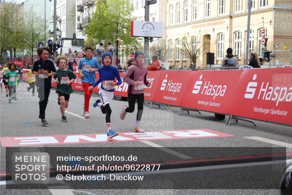 25.04.2026 - Das Zehntel Strokosch-Dieckow http://msf.ph/oto/9622877 25.04.2026 08:56:18 Ziel 1056, 1070, 1160, 1424, 1565, 1614, 1975, 2037, 2056, 2387, 2398, 2682, 2769, 3105, 3445, 3516, 3757, 3814, 3893, 4006 meine-sportfotos.de