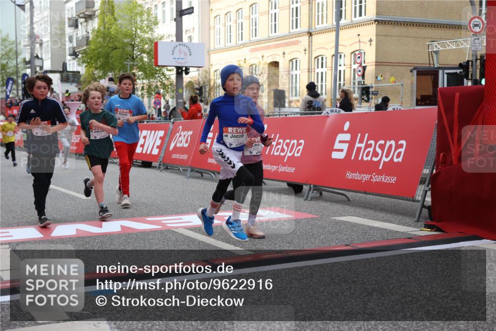 25.04.2026 - Das Zehntel Strokosch-Dieckow http://msf.ph/oto/9622916 25.04.2026 08:56:18 Ziel 1056, 1070, 1160, 1424, 1565, 1614, 1975, 2037, 2056, 2387, 2398, 2682, 2769, 3105, 3445, 3516, 3757, 3814, 3893, 4006 meine-sportfotos.de