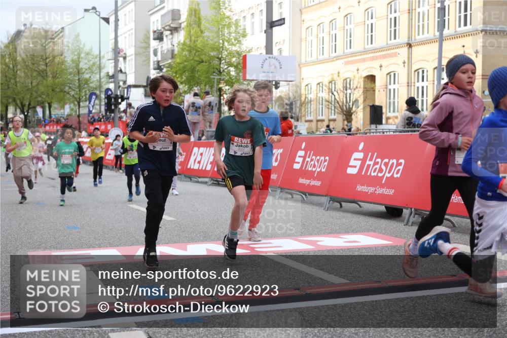25.04.2026 - Das Zehntel Strokosch-Dieckow http://msf.ph/oto/9622923 25.04.2026 08:56:19 Ziel 1056, 1424, 1565, 1614, 1975, 2037, 2056, 2387, 2398, 2682, 2769, 2928, 3105, 3237, 3445, 3516, 3544, 3757, 3893, 4006 meine-sportfotos.de