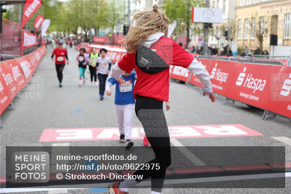 25.04.2026 - Das Zehntel Strokosch-Dieckow http://msf.ph/oto/9622975 25.04.2026 09:14:57 Ziel 2092, 2107 meine-sportfotos.de