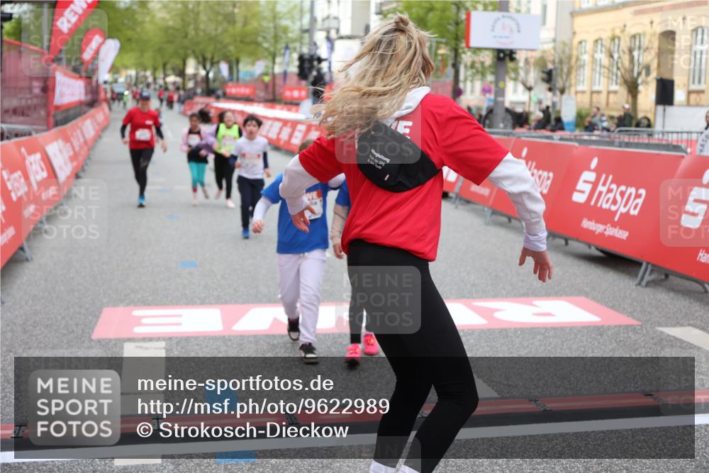 25.04.2026 - Das Zehntel Strokosch-Dieckow http://msf.ph/oto/9622989 25.04.2026 09:14:57 Ziel 2092, 2107 meine-sportfotos.de