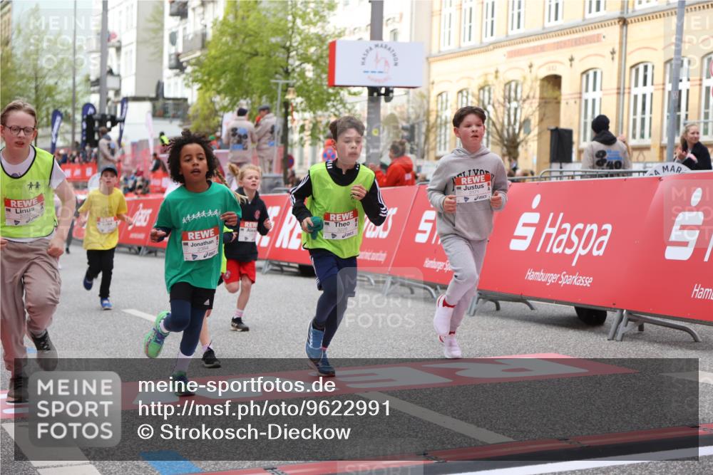 25.04.2026 - Das Zehntel Strokosch-Dieckow http://msf.ph/oto/9622991 25.04.2026 08:56:21 Ziel 1056, 1424, 1565, 1614, 1975, 2037, 2171, 2384, 2387, 2682, 2869, 2928, 3105, 3237, 3445, 3544, 3757, 3895, 4006 meine-sportfotos.de