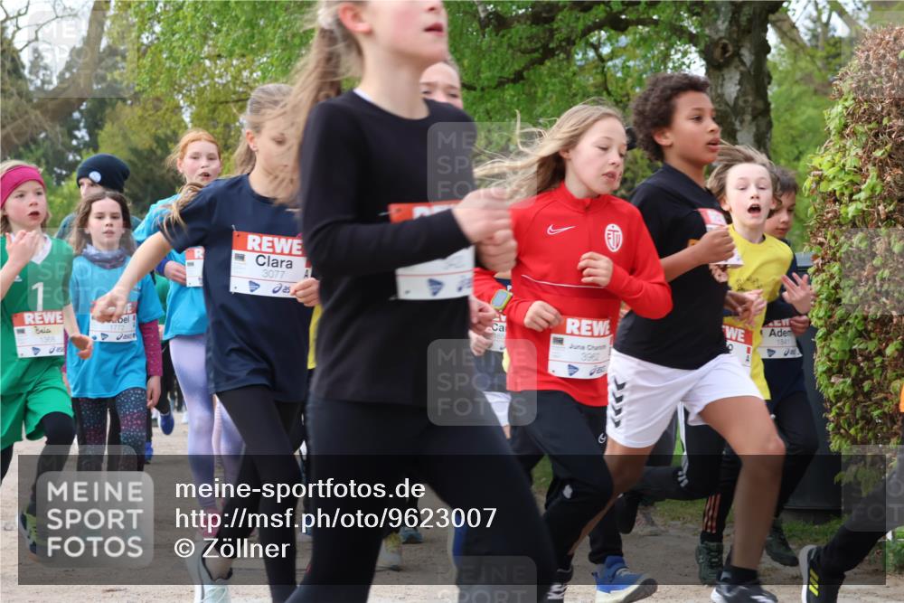 25.04.2026 - Das Zehntel Zöllner http://msf.ph/oto/9623007 25.04.2026 07:41:47 Laufen 1382, 1772, 3077, 185, 3962, 1841 meine-sportfotos.de