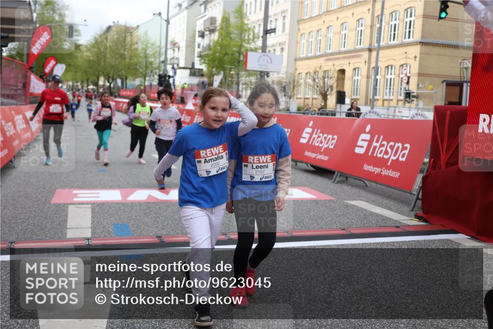 25.04.2026 - Das Zehntel Strokosch-Dieckow http://msf.ph/oto/9623045 25.04.2026 09:14:59 Ziel 1112, 1120, 2092, 2107, 4073 meine-sportfotos.de