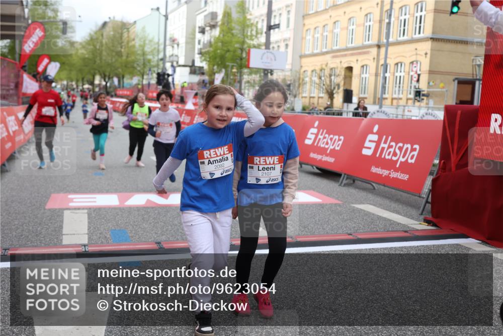 25.04.2026 - Das Zehntel Strokosch-Dieckow http://msf.ph/oto/9623054 25.04.2026 09:14:59 Ziel 1112, 1120, 2092, 2107, 4073 meine-sportfotos.de
