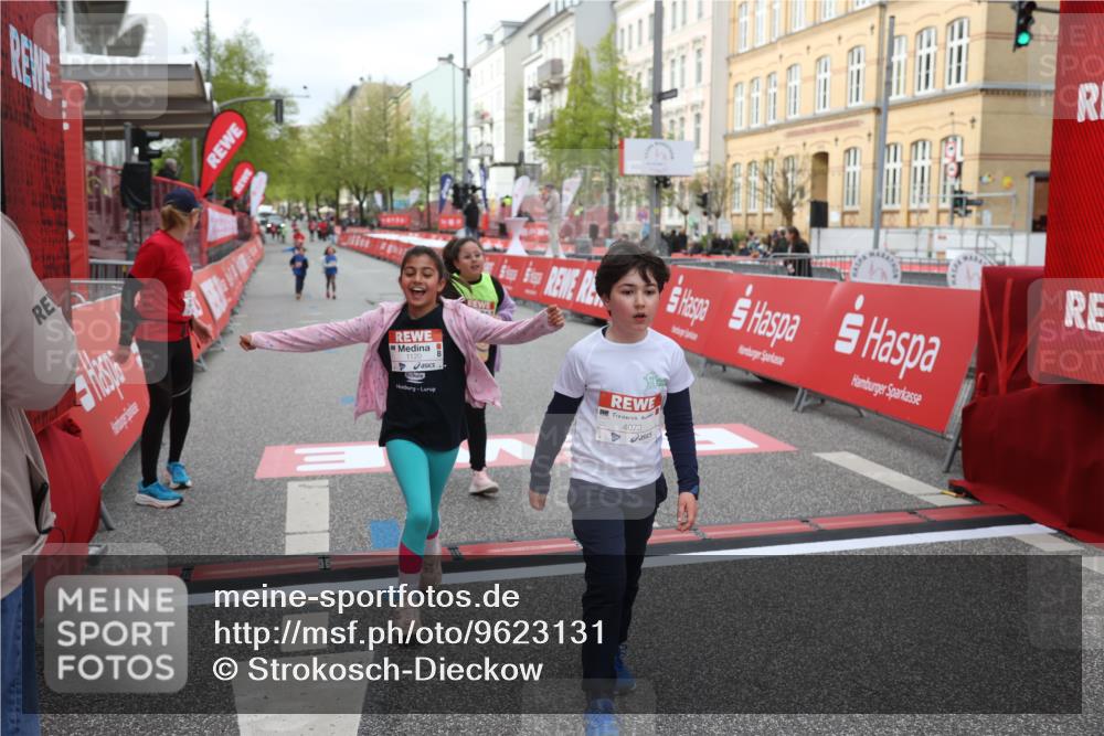 25.04.2026 - Das Zehntel Strokosch-Dieckow http://msf.ph/oto/9623131 25.04.2026 09:15:01 Ziel 1112, 1120, 2092, 2107, 4073 meine-sportfotos.de