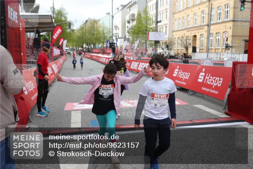 25.04.2026 - Das Zehntel Strokosch-Dieckow http://msf.ph/oto/9623157 25.04.2026 09:15:01 Ziel 1112, 1120, 2092, 2107, 4073 meine-sportfotos.de