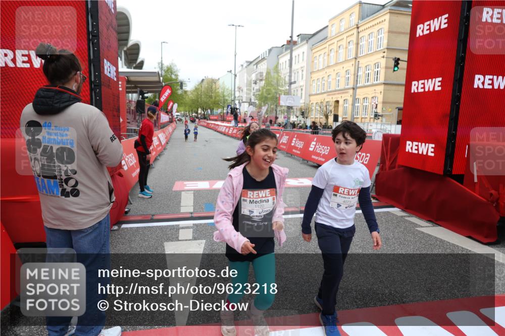 25.04.2026 - Das Zehntel Strokosch-Dieckow http://msf.ph/oto/9623218 25.04.2026 09:15:02 Ziel 1112, 1120, 2092, 2107, 4073 meine-sportfotos.de