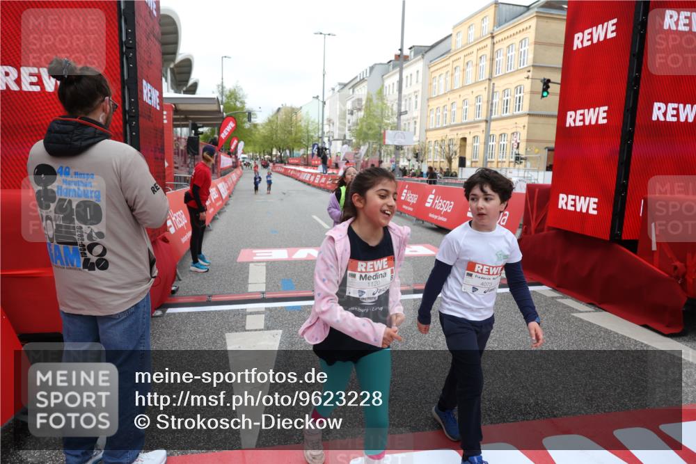 25.04.2026 - Das Zehntel Strokosch-Dieckow http://msf.ph/oto/9623228 25.04.2026 09:15:02 Ziel 1112, 1120, 2092, 2107, 4073 meine-sportfotos.de