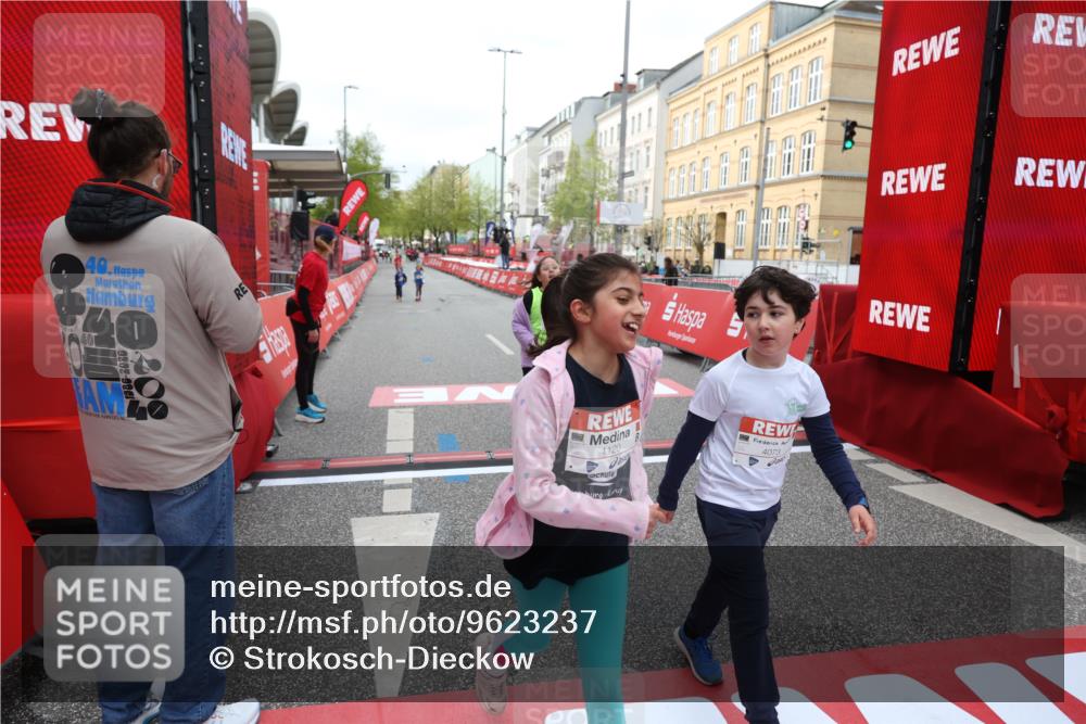 25.04.2026 - Das Zehntel Strokosch-Dieckow http://msf.ph/oto/9623237 25.04.2026 09:15:02 Ziel 1112, 1120, 2092, 2107, 4073 meine-sportfotos.de