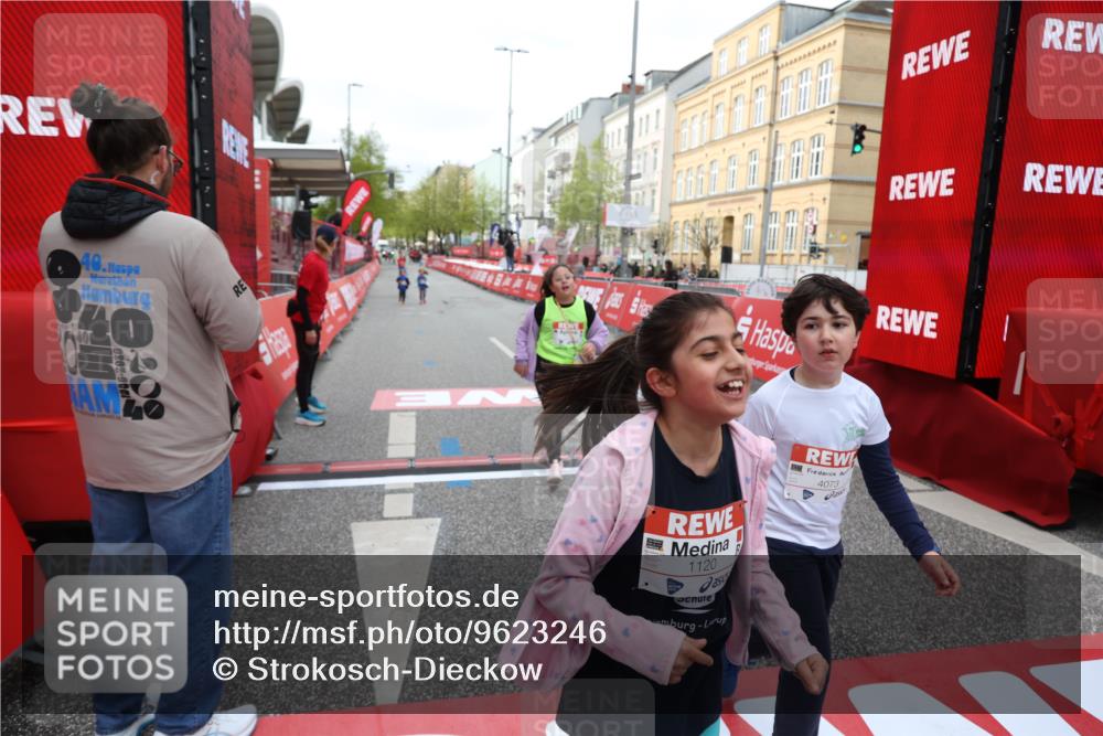 25.04.2026 - Das Zehntel Strokosch-Dieckow http://msf.ph/oto/9623246 25.04.2026 09:15:02 Ziel 1112, 1120, 2092, 2107, 4073 meine-sportfotos.de