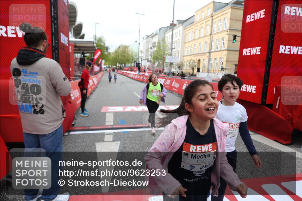 25.04.2026 - Das Zehntel Strokosch-Dieckow http://msf.ph/oto/9623253 25.04.2026 09:15:02 Ziel 1112, 1120, 2092, 2107, 4073 meine-sportfotos.de